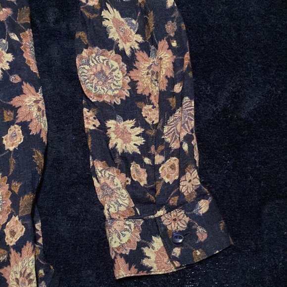 2 for $13 LUCKY BRAND Shirt Women’s Size M Lucky Brand Floral Too Boho Chic - Picture 7 of 10